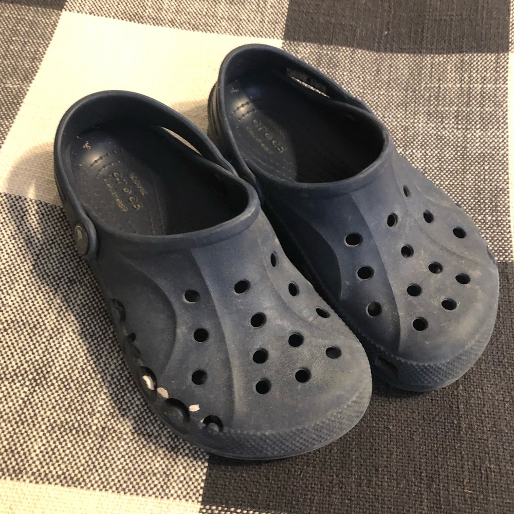 Boys navy crocs